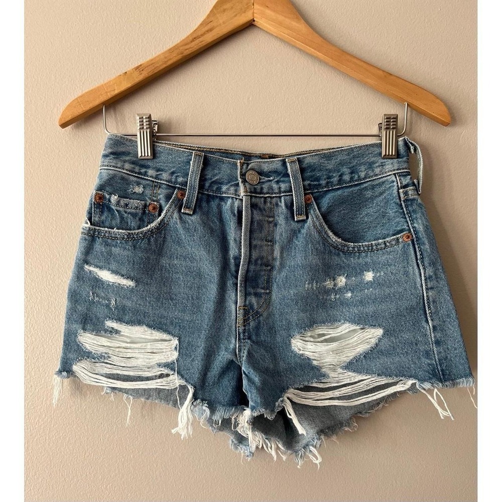 Levi 501 Distressed Denim Shorts W25